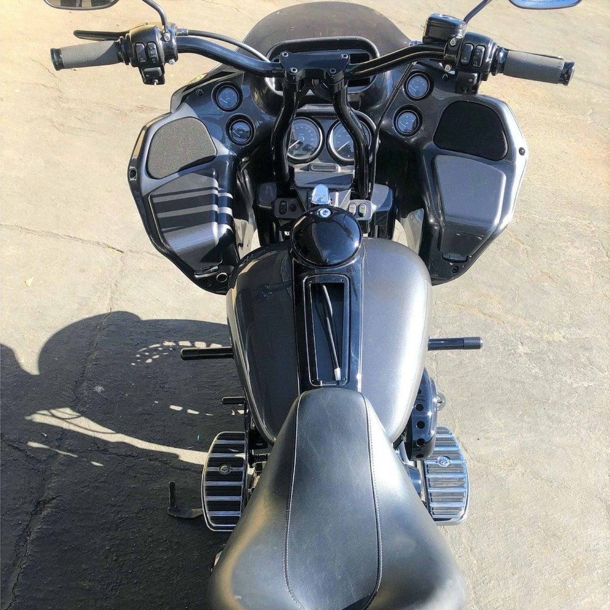 2014 street glide highway pegs outlet
